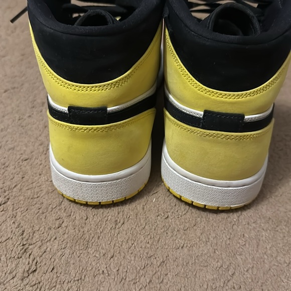 2019 Men’s Jordan’s 1 mid yellow toe size 11 - Picture 14 of 16